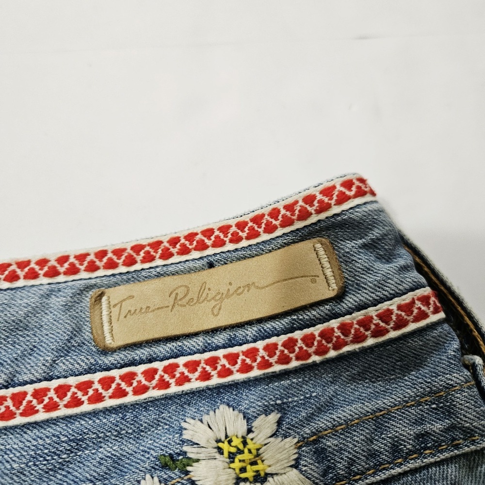 True Religion Cut Off Joey Shorts Floral Embellished Denim Women's Size 31 - Picture 8 of 8